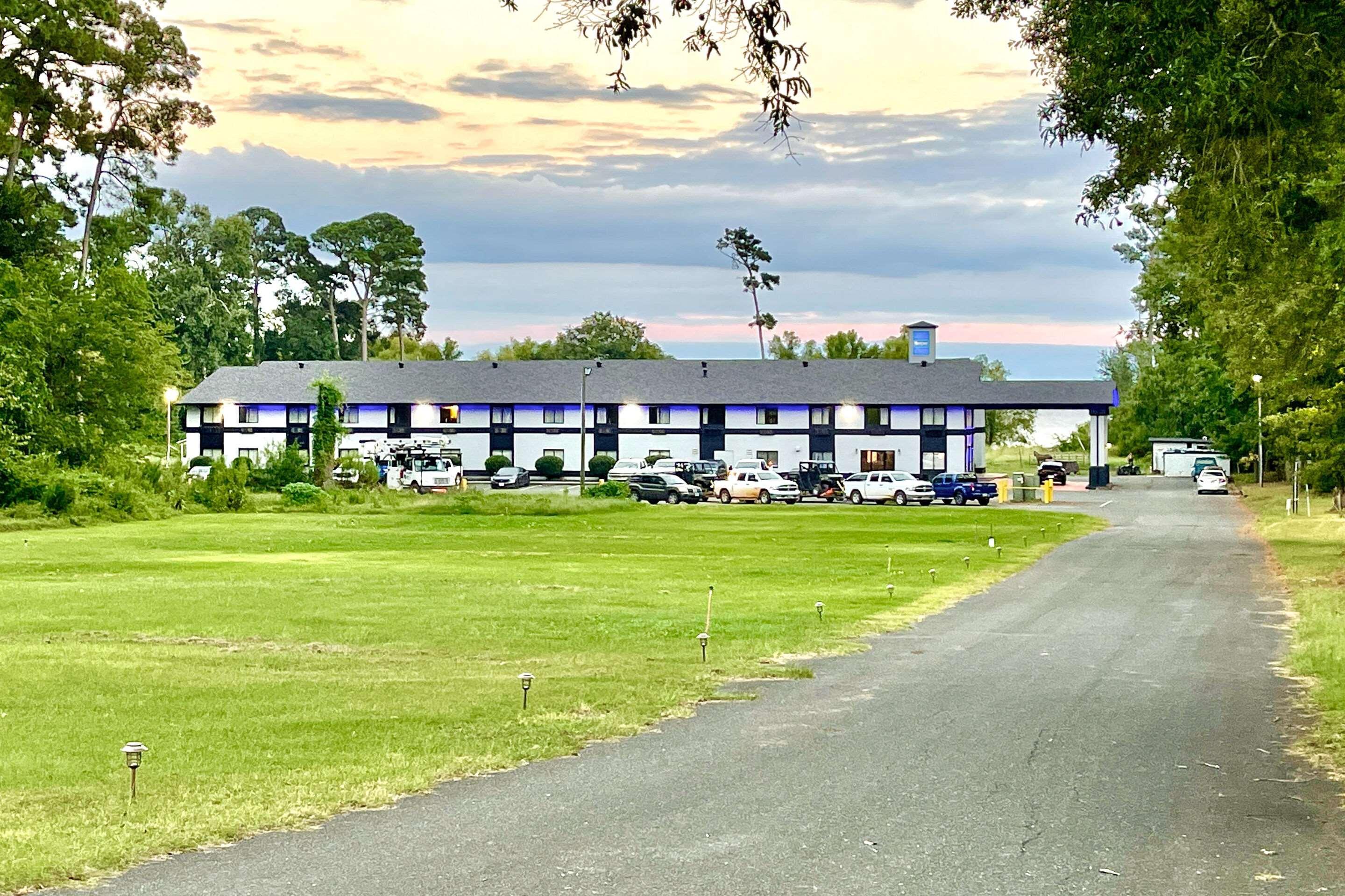 Rodeway Inn & Suites Hemphill Exteriér fotografie